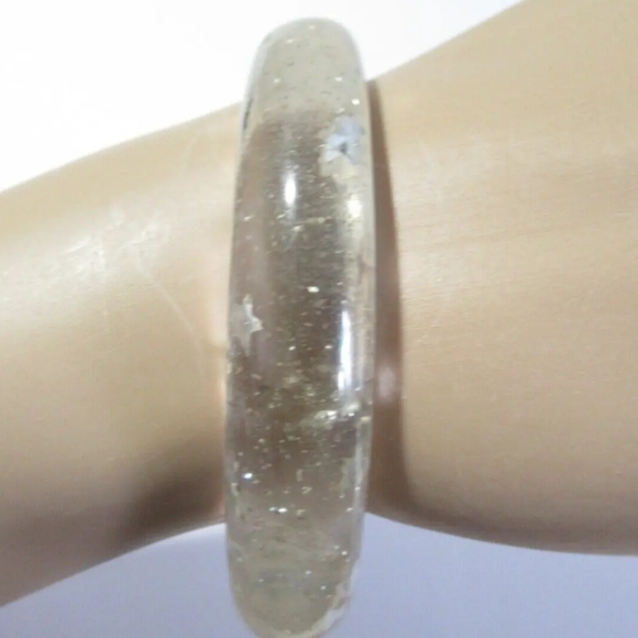 VINTAGE BANGLE BRACELET CLEAR WITH STARS AND GLITTER CONFETTI - Picture 4 of 9